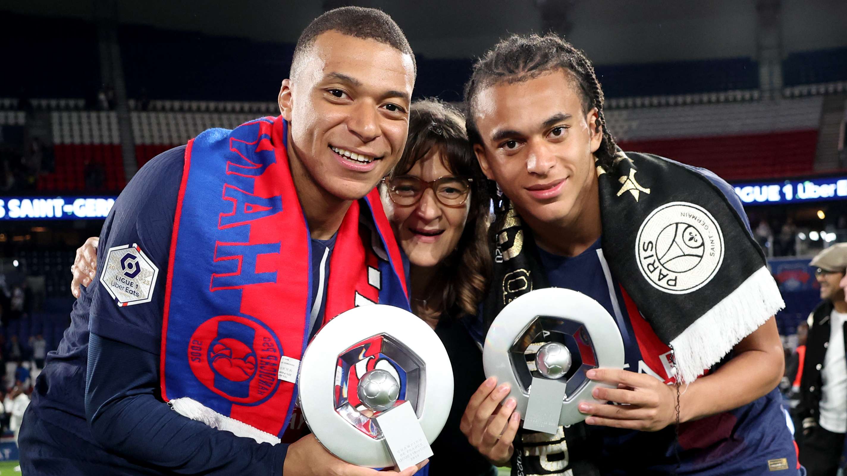 用紧凑的防 用紧凑的防