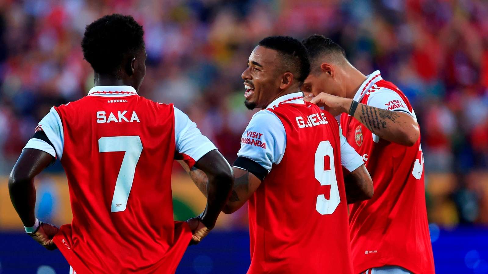 中苦苦挣扎 中苦苦挣扎