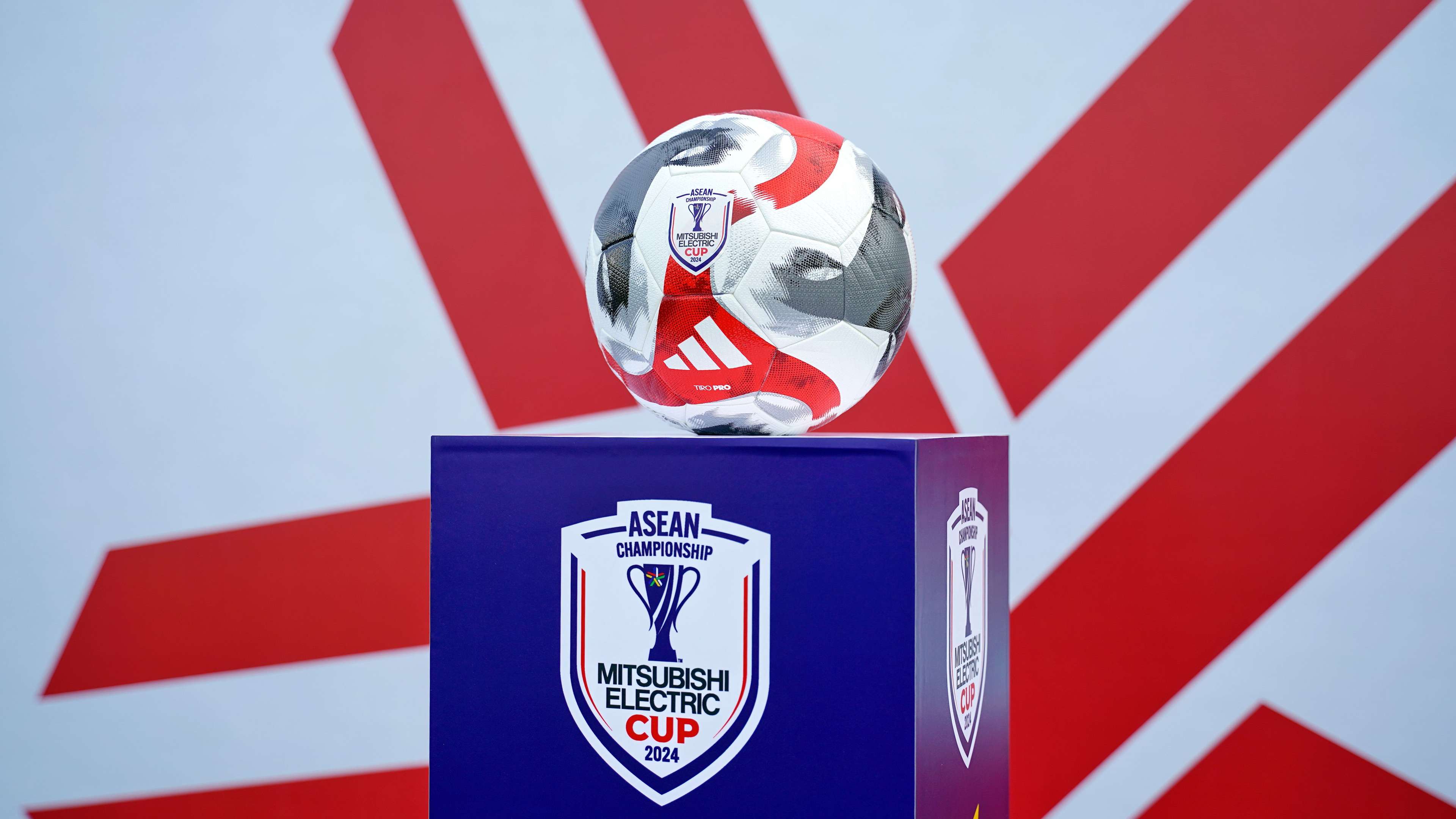 辛纳蝉联ATP年终总决赛男单冠军，续写传奇辉煌！